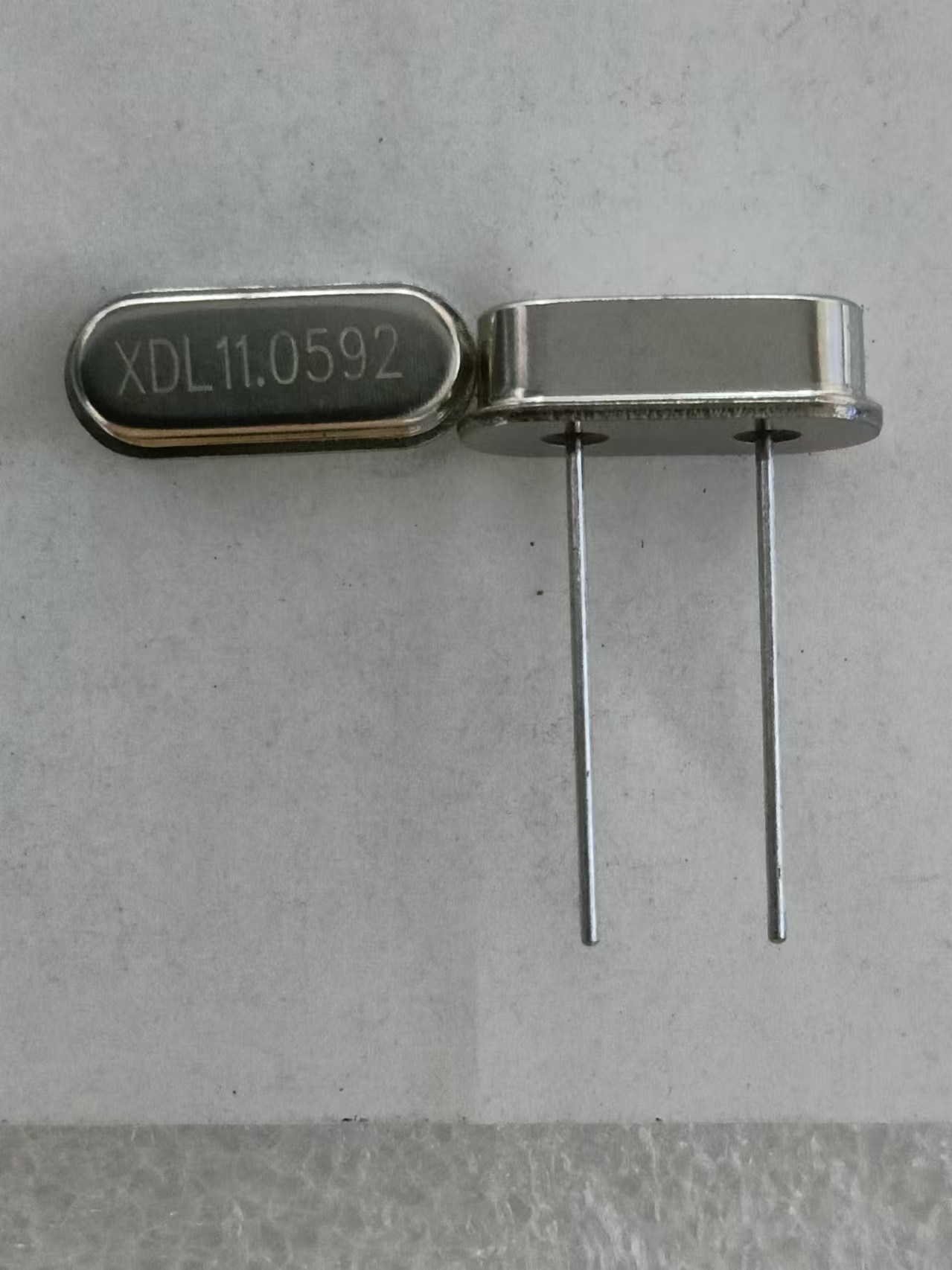 49S 9MHZ 20PF 20PPM